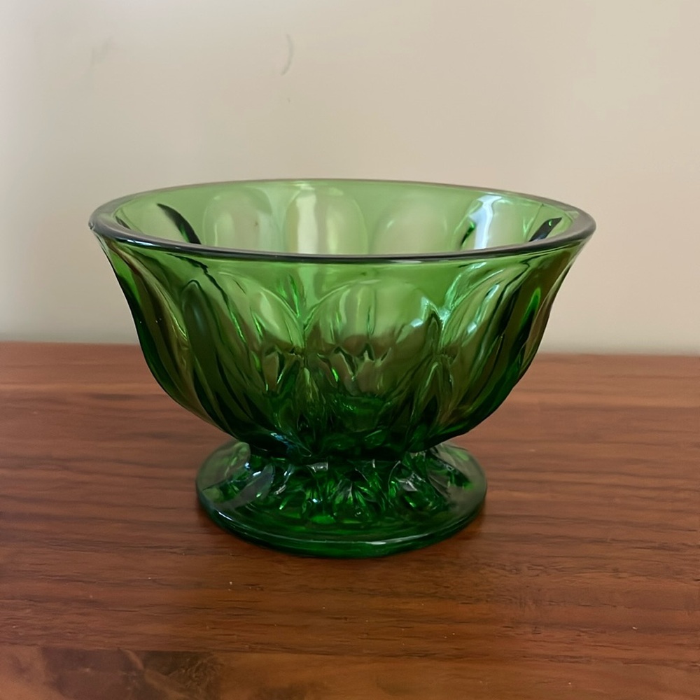 Anchor hocking Fairfield bowl Indiana green  vintage depression glass